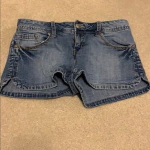 Jean shorts !!